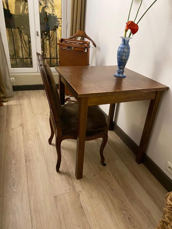 Romantic Apartment In Париж Экстерьер фото