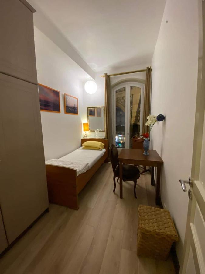 Romantic Apartment In Париж Экстерьер фото